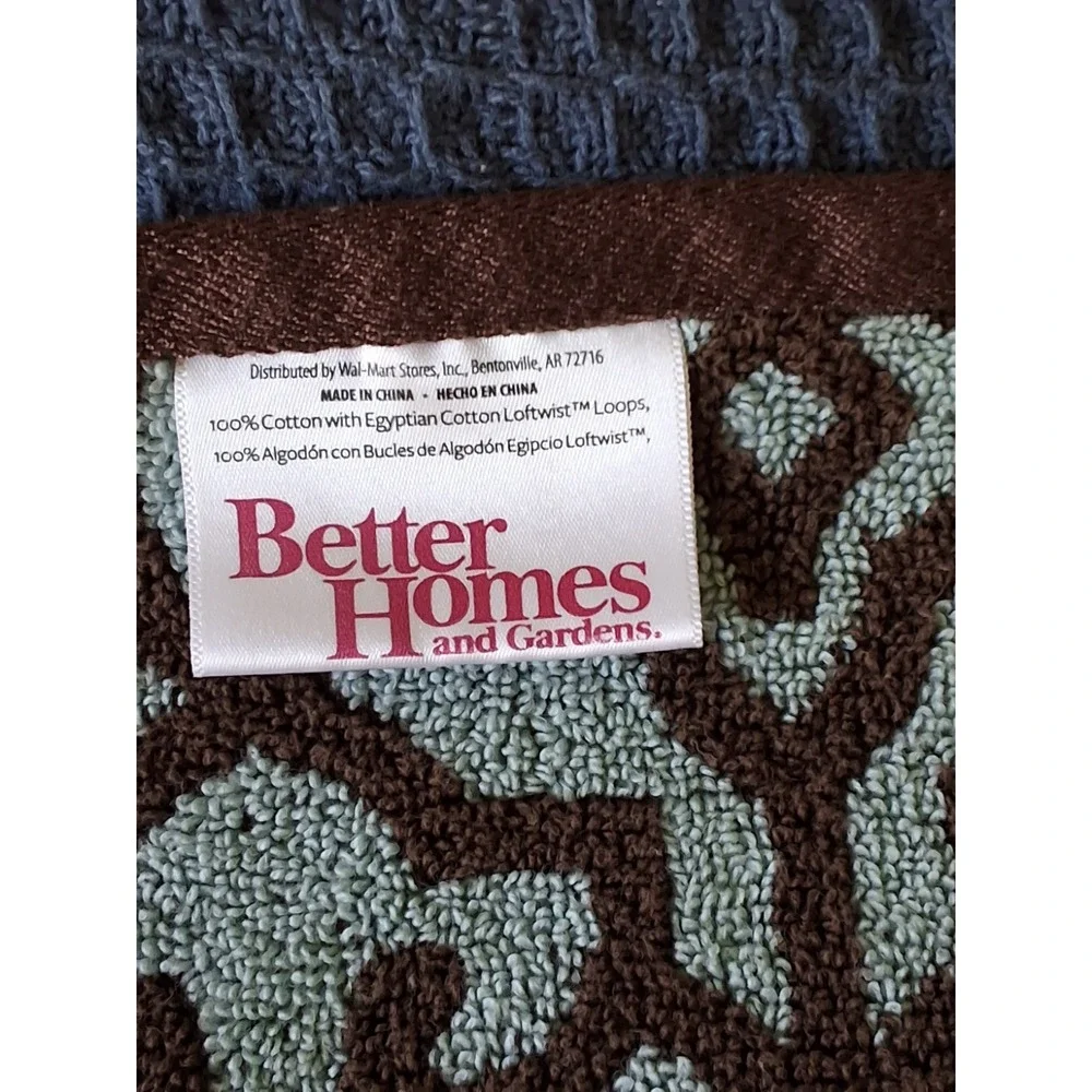 Vintage Pair Of 100% Cotton Bath Towels 2 Different Sizes As Shown In Pictures